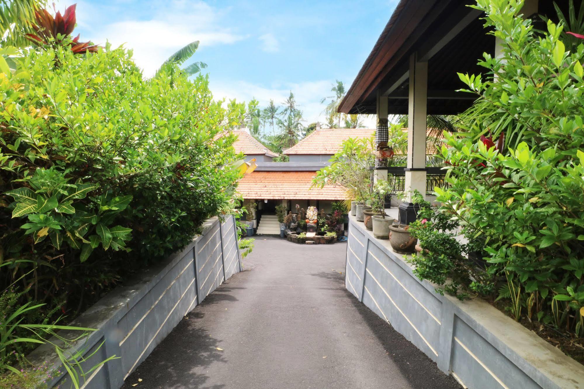 Oyo 91925 Ijo Eco Lodge Hotel Mengwi Kültér fotó